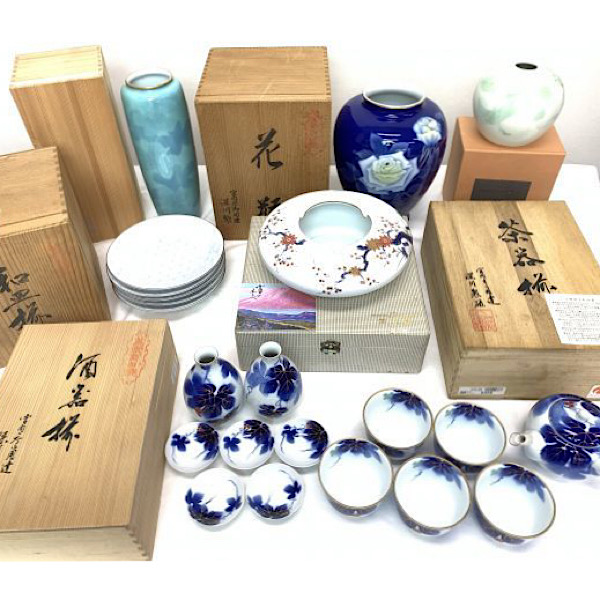 【江戸川区 松江】深川製磁 花瓶 茶器 まとめてを出張買取しました
