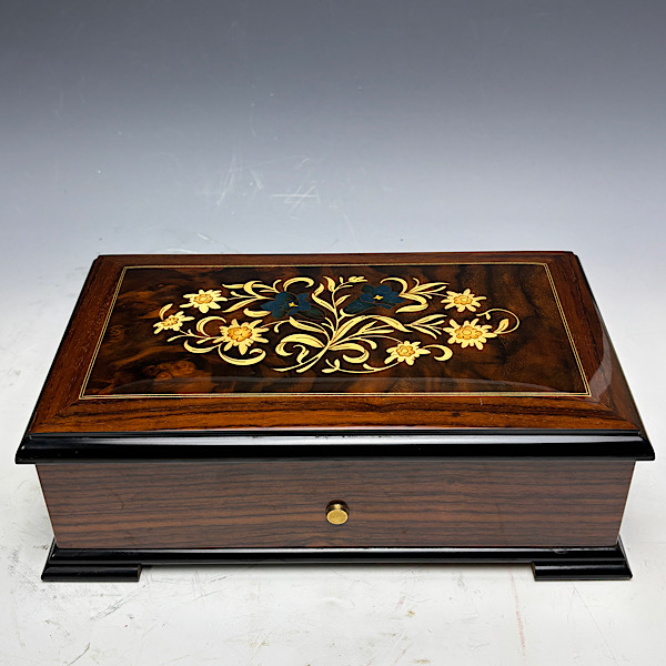 【吉川市 川藤】  リュージュ オルゴール を出張買取しました