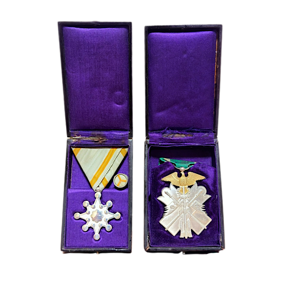 【春日部市】旧日本軍の勲章を出張買取しました｜勲章・軍装品・骨董品買取なら買取ソレゾレへ
